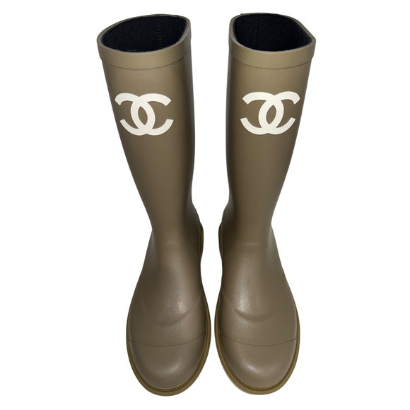 Chanel REV Dark Beige Moss Green White CC Logo High Pull On Rubber Rain Boots 42 - Picture 5 of 15